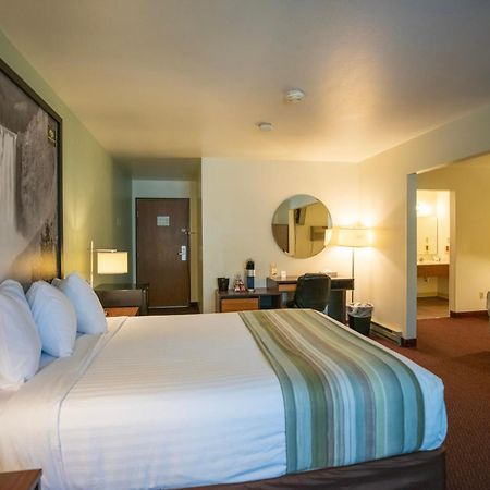 Mountain Vista Hotel 웨스트 엘로스톤 외부 사진