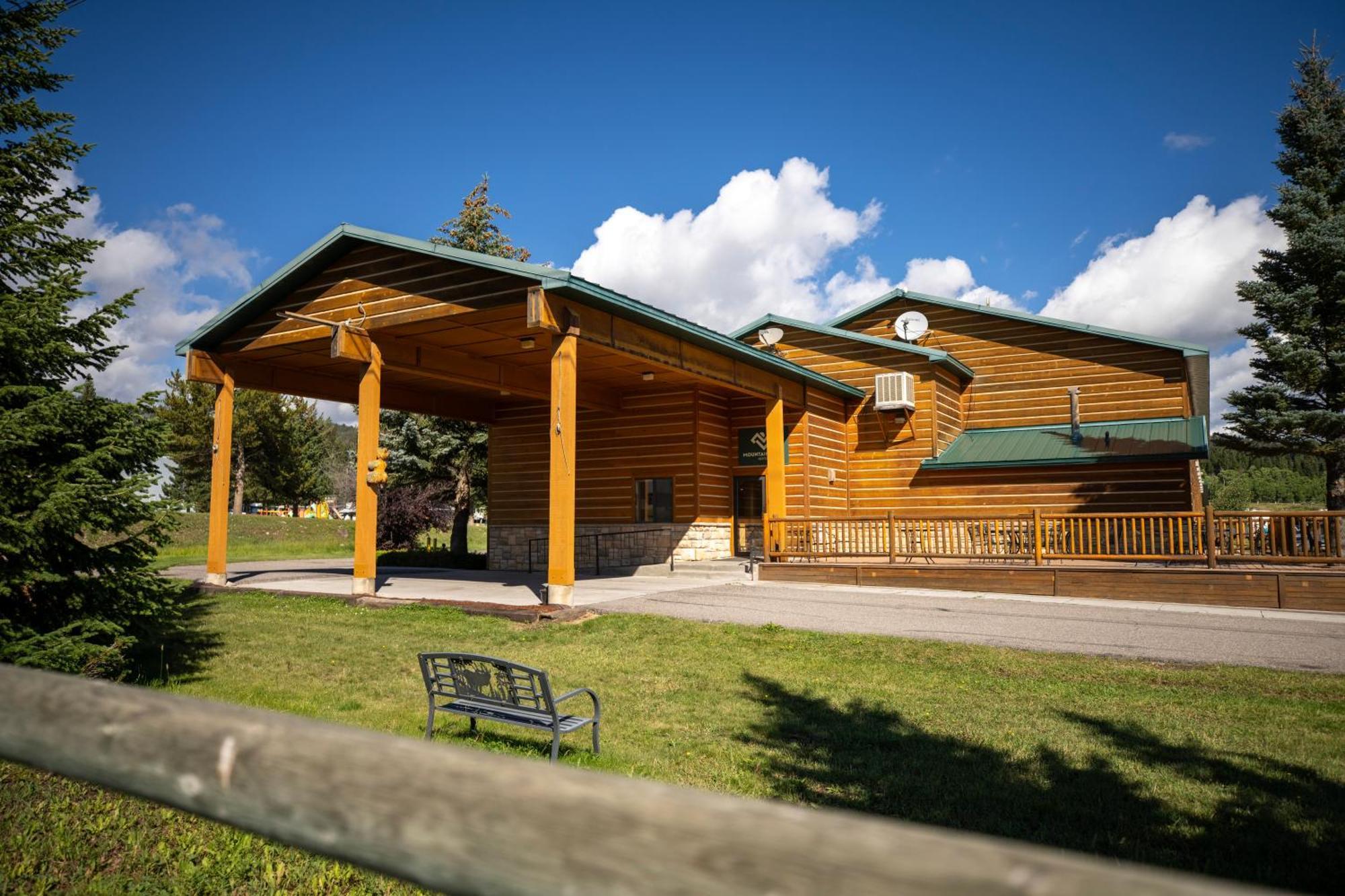 Mountain Vista Hotel 웨스트 엘로스톤 외부 사진